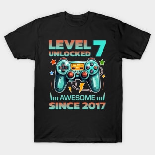 Level 7 Unlocked Awesome Since 2017 7th b-day Gift For Boys Kids Toddlers T-Shirt